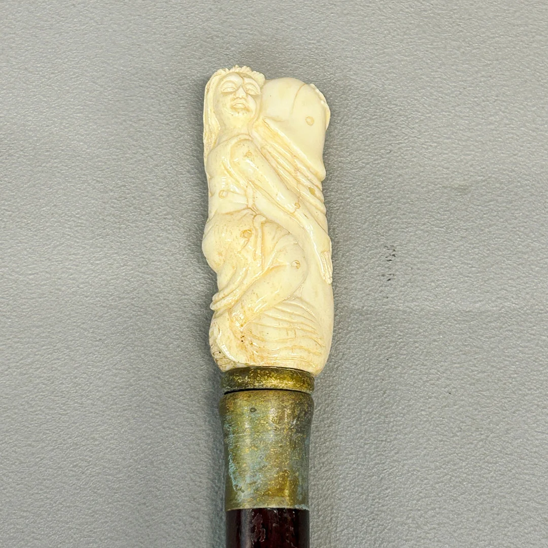 EROTIC BONE HANDLED WALKING STICK. — Miscellaneous — Chalkwell Auctions