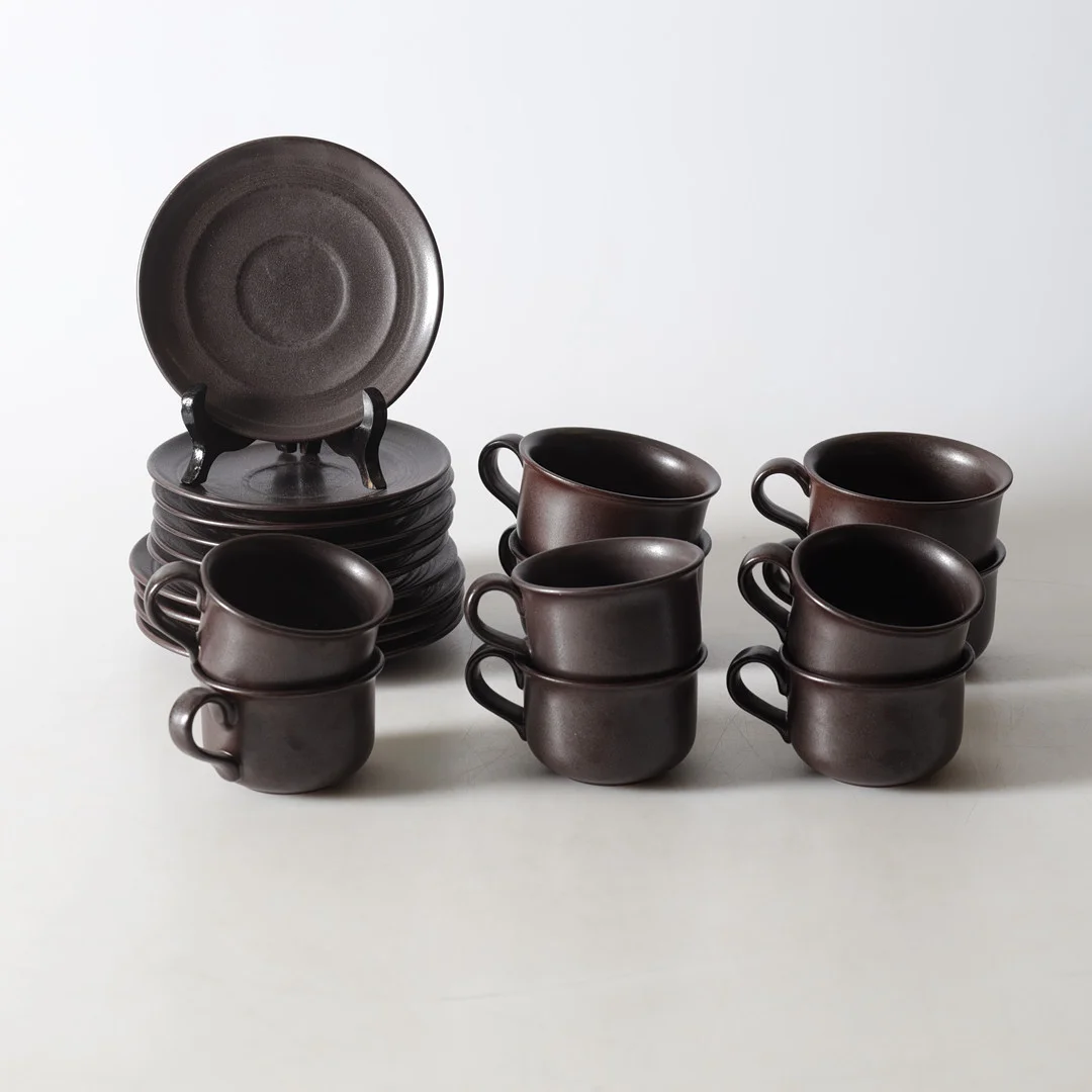 TE- & KAFFEKOPPAR, 10 st, stengods, Höganäs, 1900-tal. — Tableware — Gomér & Andersson Nyköping
