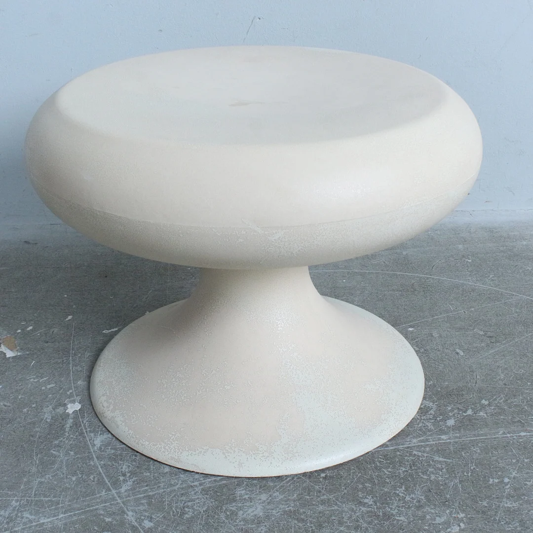 MASSIMO IOSA GHINI. für B.R.F., Beistelltisch/Couchtisch, Modell 'Jojo', Kunststoff, 1990er Jahre, Italien. — Coffee Tables — Stockholms Auktionsverk Düsseldorf/Neuss