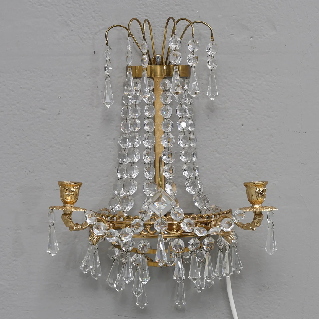 VÄGGLAMPA, med prismor, metall, 1900-talets andra hälft. — Wall Lights — Gomér & Andersson Jönköping